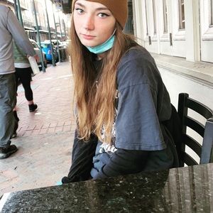 Meet your Posher, Lily